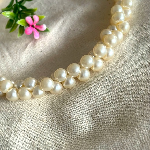 VINTAGE CHIC Faux Pearl Choker 1050’s 🔥 - Picture 6 of 16
